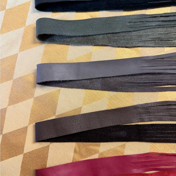 Red Leather Choker Necklace / Fringe Bracelet 
Elegant Sexy Flirty Unique - Picture 5 of 6